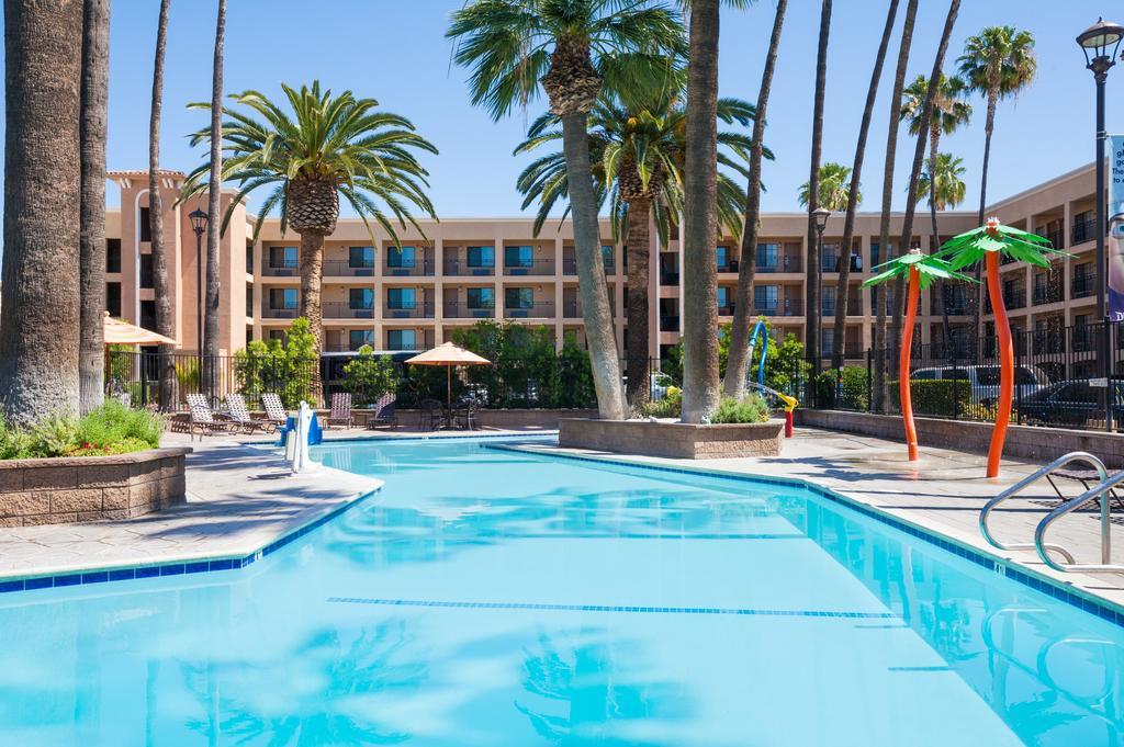Hotel Grand Legacy At The Park Anaheim Exterior foto