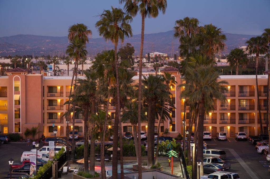 Hotel Grand Legacy At The Park Anaheim Exterior foto