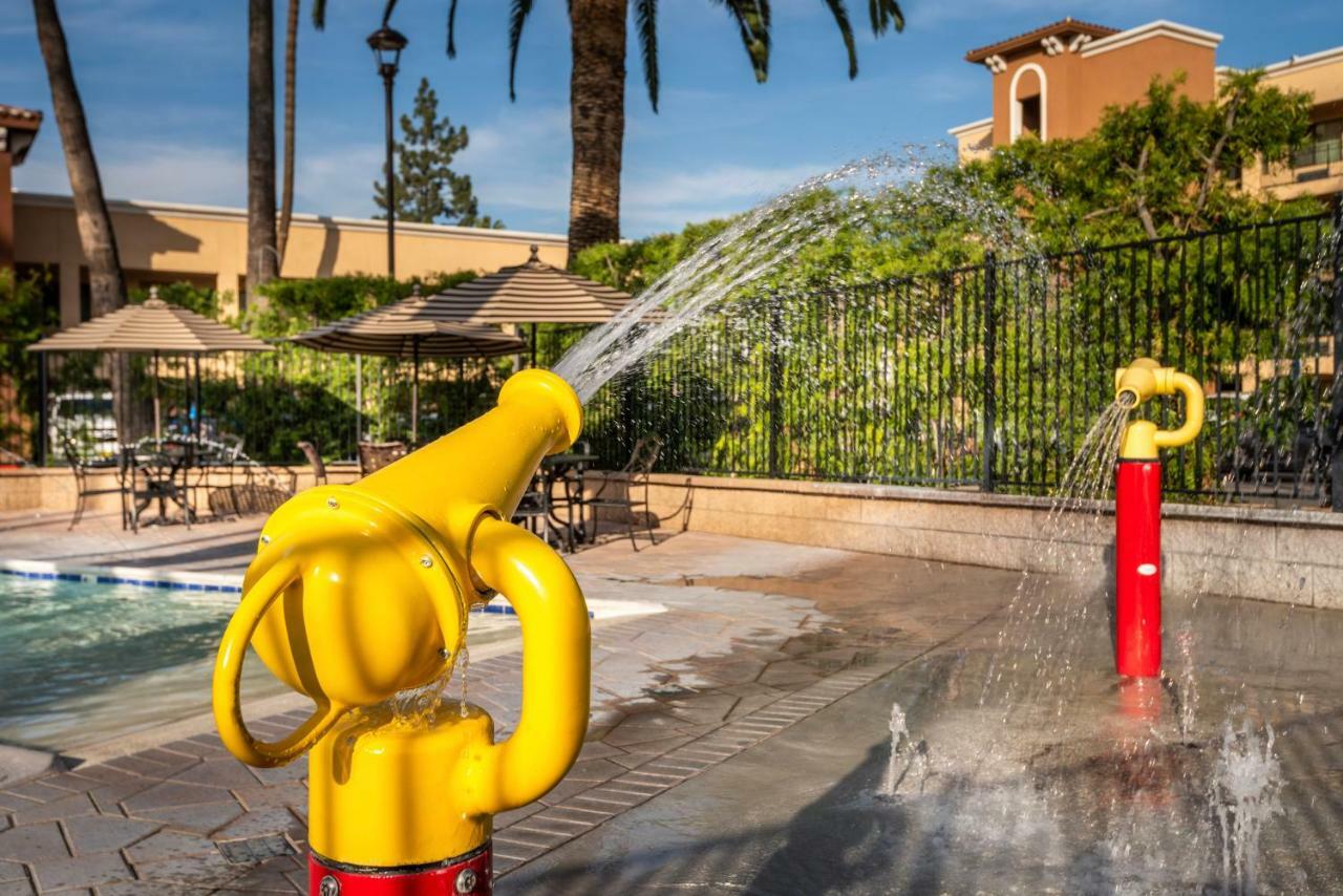 Hotel Grand Legacy At The Park Anaheim Exterior foto